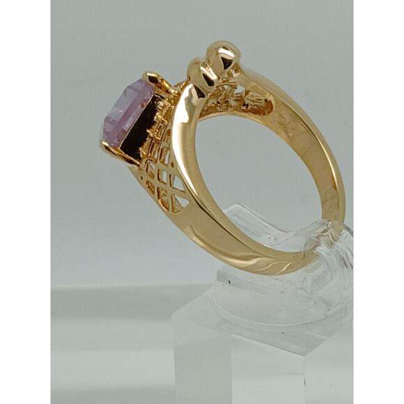 Vintage Gold EP Light Amethyst Sim Diamond 90's Bold CZ Cocktail Ring Size 8 - Picture 3 of 10